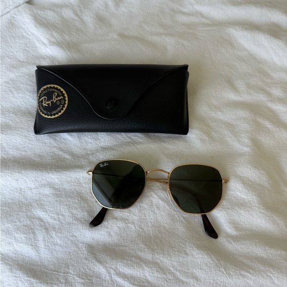 Ray-Ban Gold Frame Sunglasses with Black Lenses - Picture 1 of 3